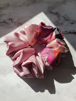 Satynowa gumka scrunchie MAXI
