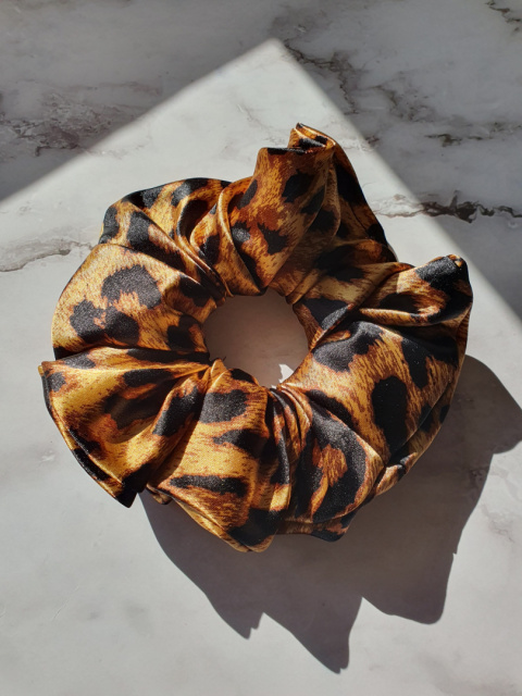 Satynowa gumka scrunchie MAXI