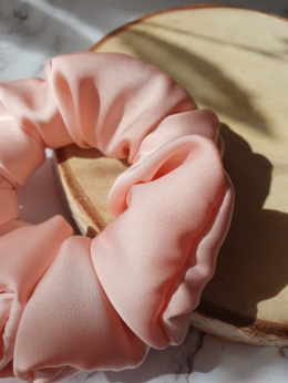 Satynowa gumka scrunchie MIDI
