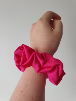 Satynowa gumka scrunchie MIDI