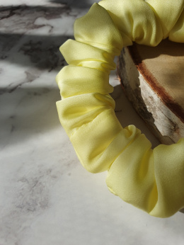 Satynowa gumka scrunchie MINI